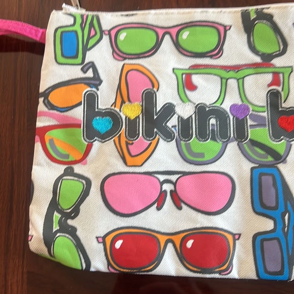 Bikini Bag Swimsuit Bag with Sunglasses Print and Wrist Strap - Picture 4 of 16